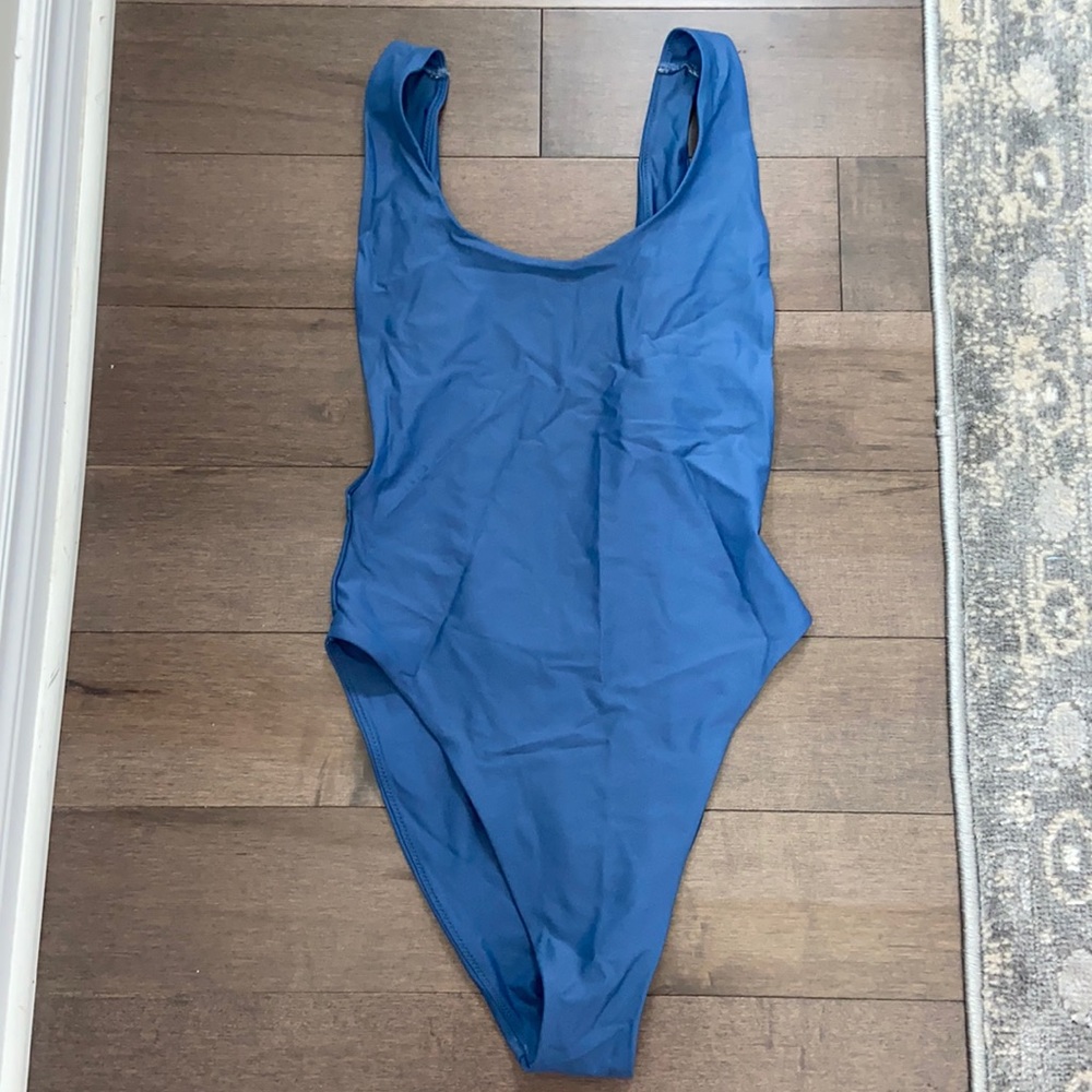 American Eagle Swim!! Very sexy, size medium